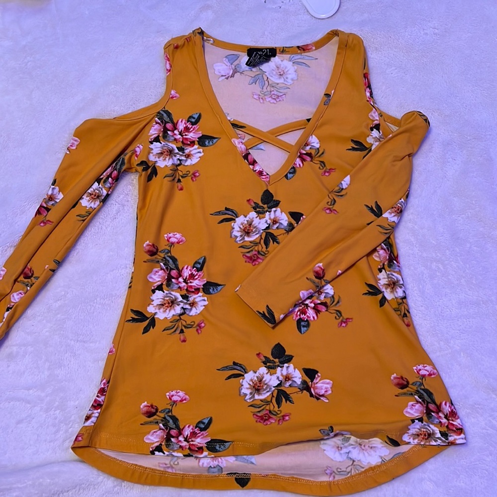 Rue 21, Off shoulder flower shirt